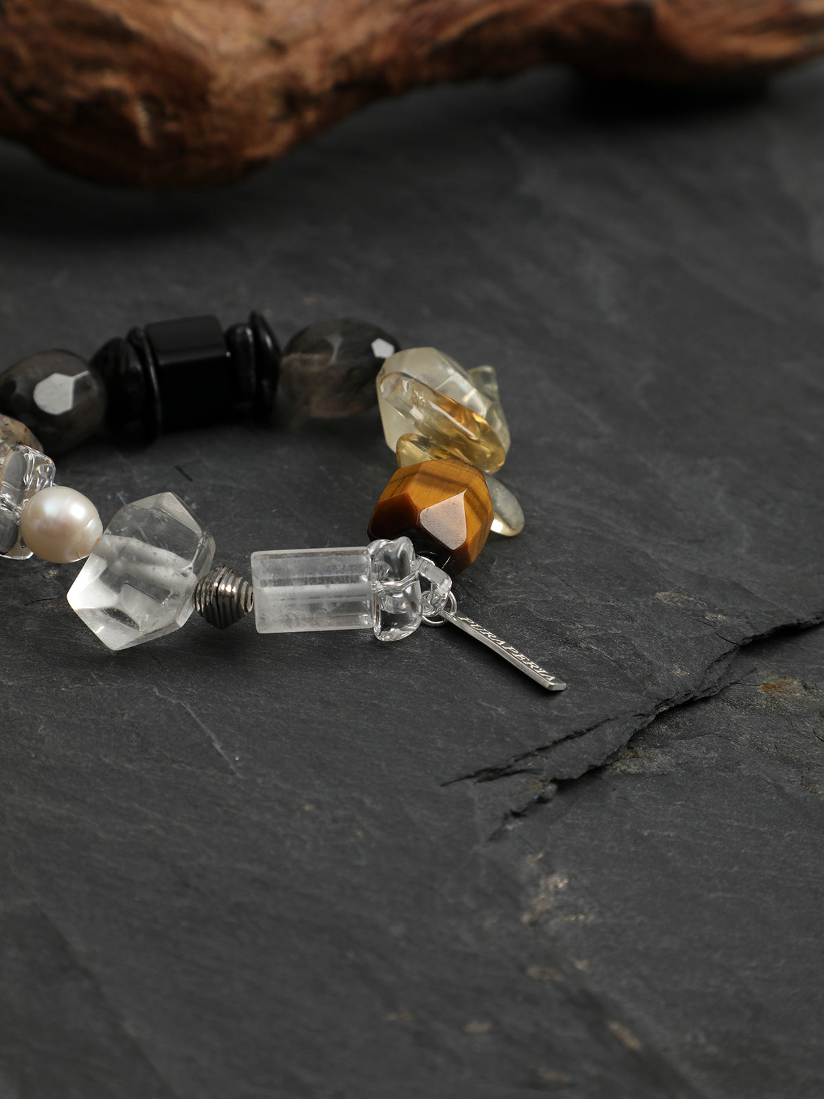 Crystal Glow · Noir Pearl