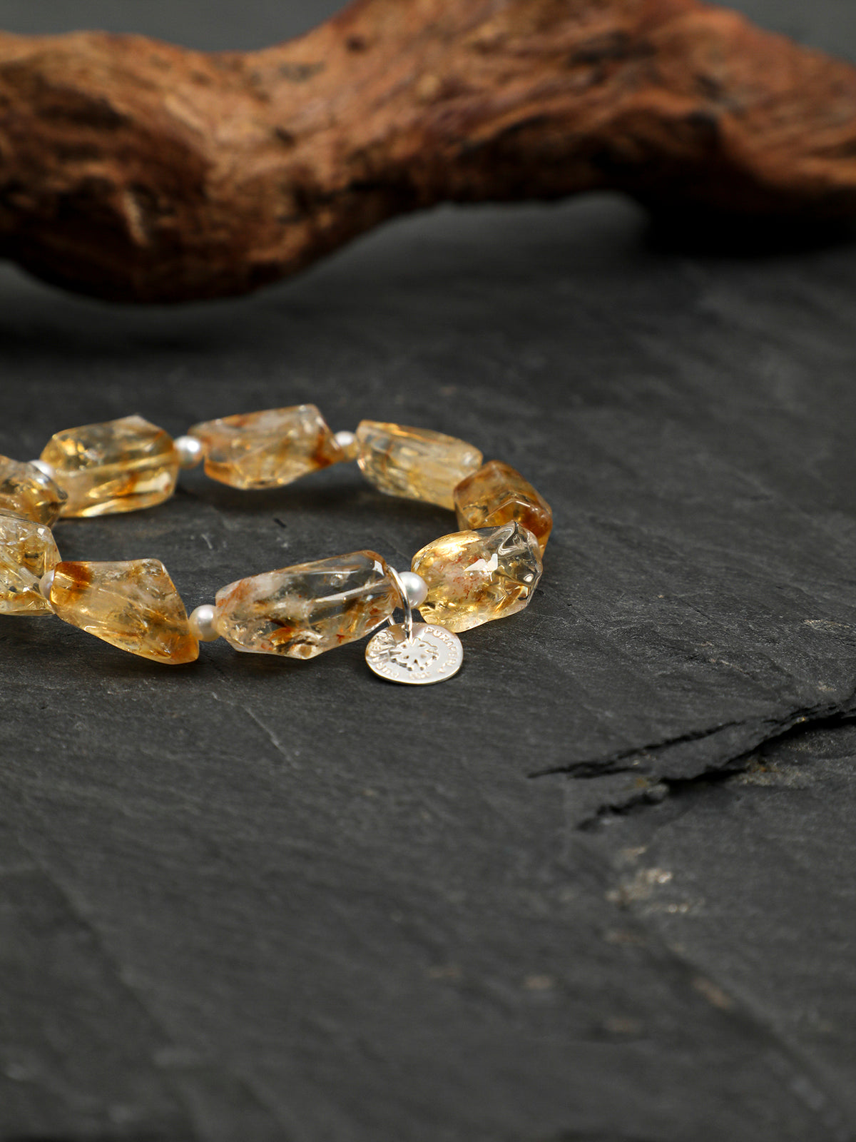 Golden Facet · Pearl Glow Bracelet