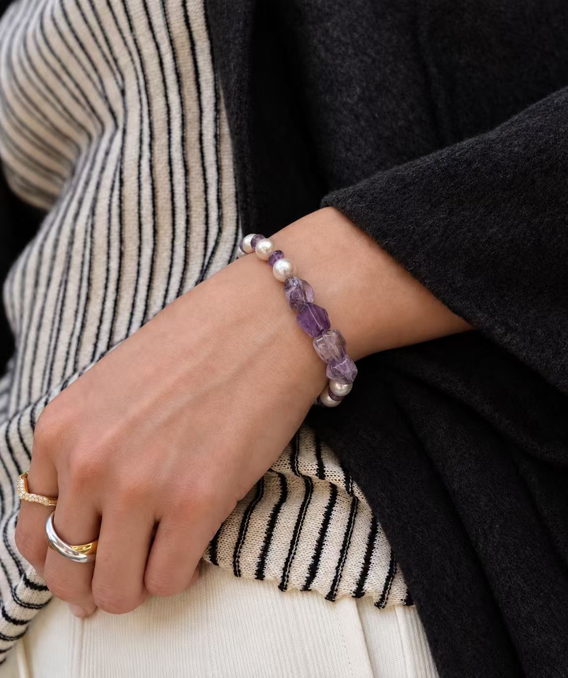 Violet Flow · Pearl Glow